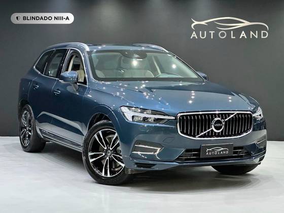 VOLVO XC60 2.0 T8 HYBRID MOMENTUM AWD GEARTRONIC